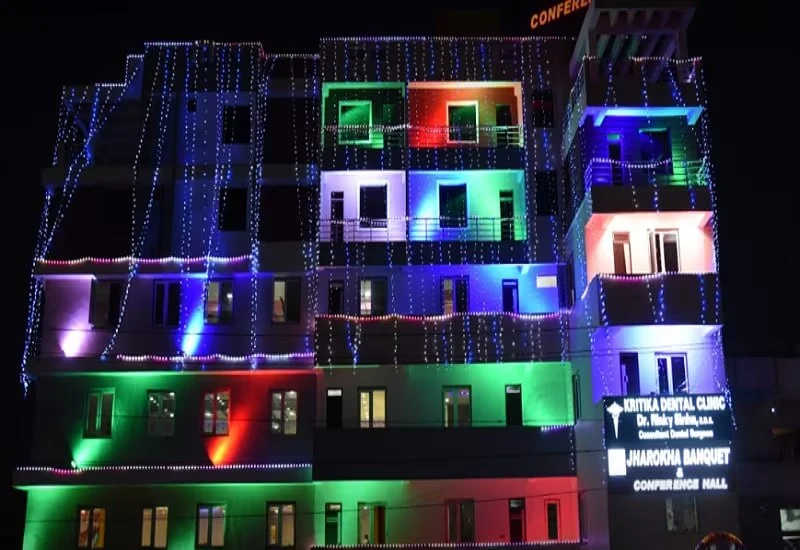 Hotel Jharokha Night look