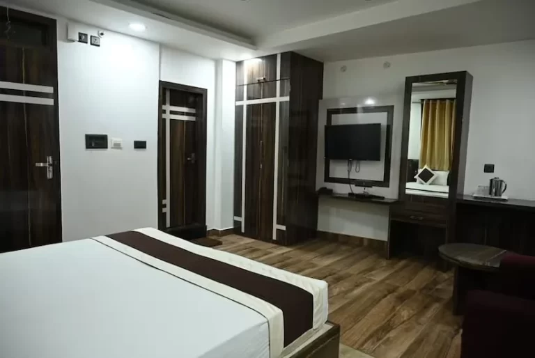 Single bed room facility at Hotel Jharokha