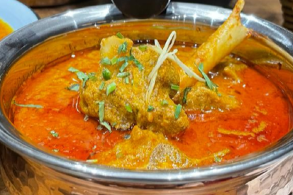 Serve the best food at Hotel Jharokha